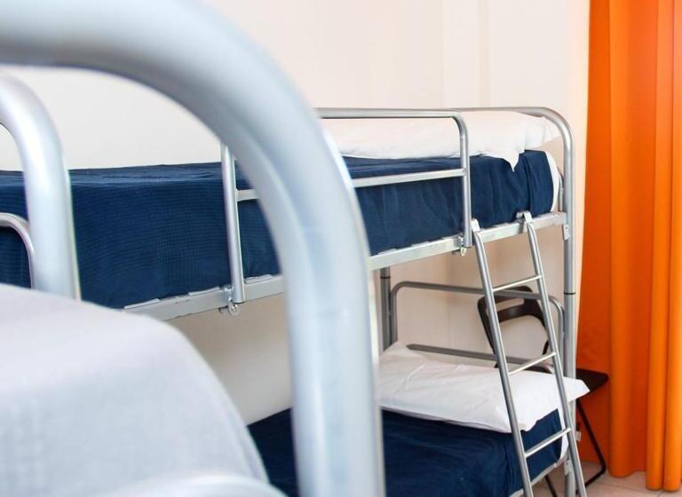 غرفة قياسية رباعية, Ostello La Salana