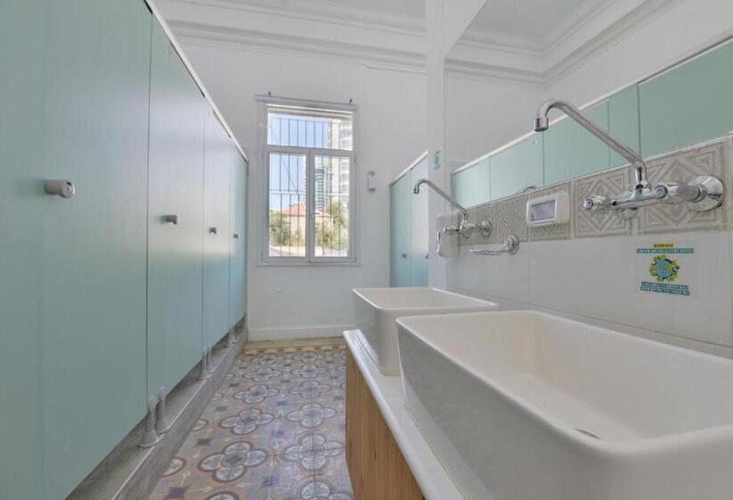 חדר קומפורט לשלושה, Roger S Hostel Tel Aviv