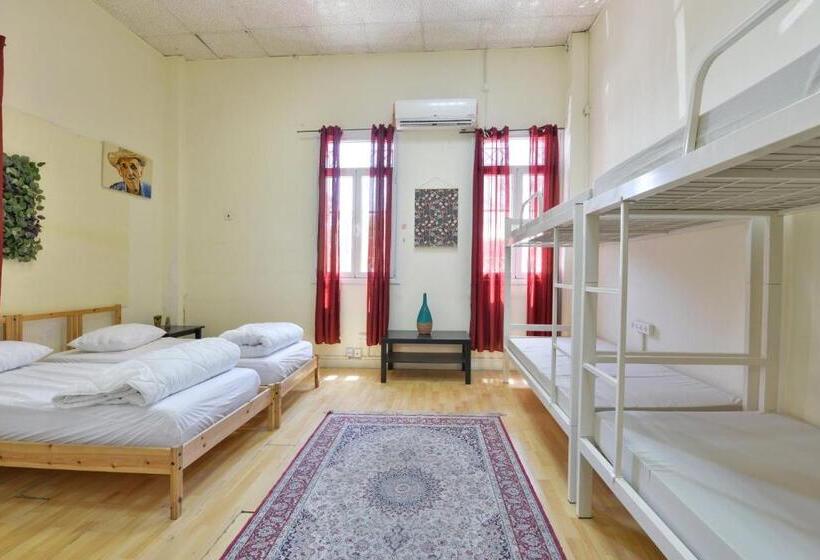 סטודיו משפחתי, Roger S Hostel Tel Aviv