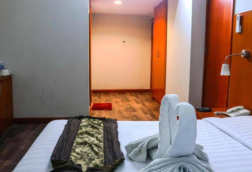 带大床的豪华间, Boonmax