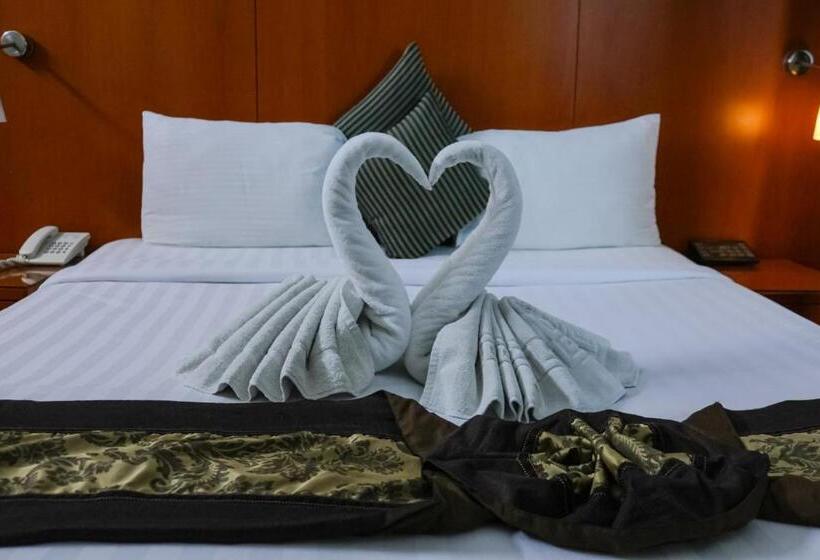 带大床的豪华间, Boonmax