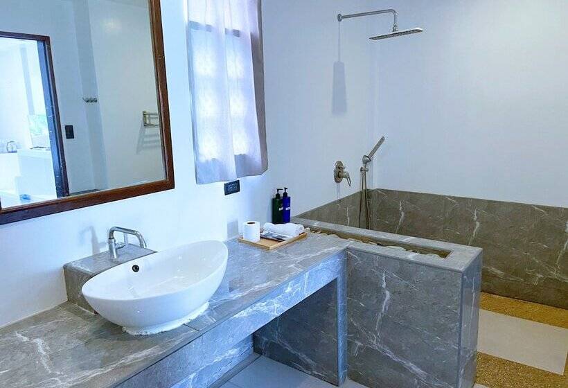 3 Bett Deluxe Zimmer, Amihan Resort