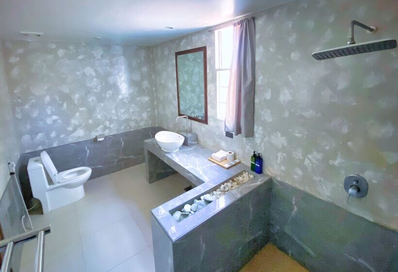 3 Bett Deluxe Zimmer, Amihan Resort