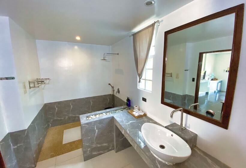 3 Bett Deluxe Zimmer, Amihan Resort