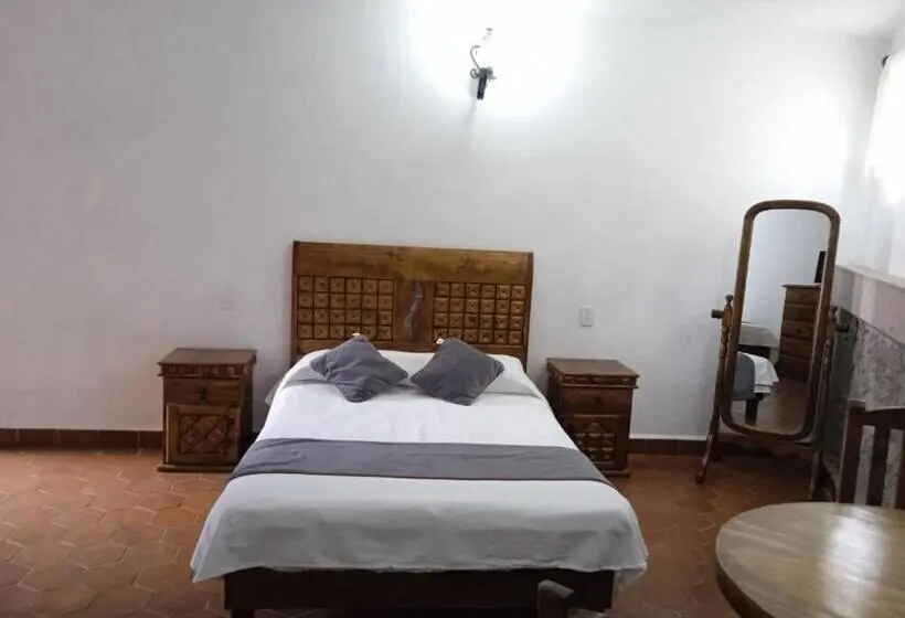 スタンダードトリプルルーム, Valle Bonito, Valle De Bravo
