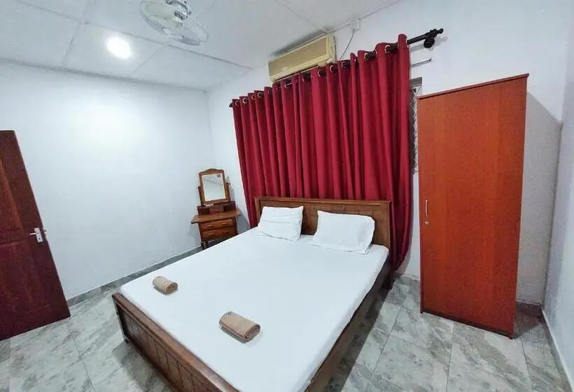 キングサイズベッドのデラックスルーム, Hostel Katunayake At Colombo Airport Transit