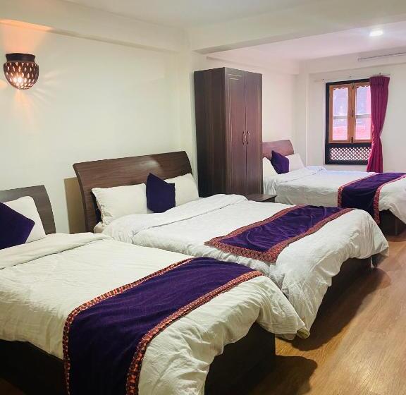 اتاق لوکس خانوادگی, Bhaktapur Inn
