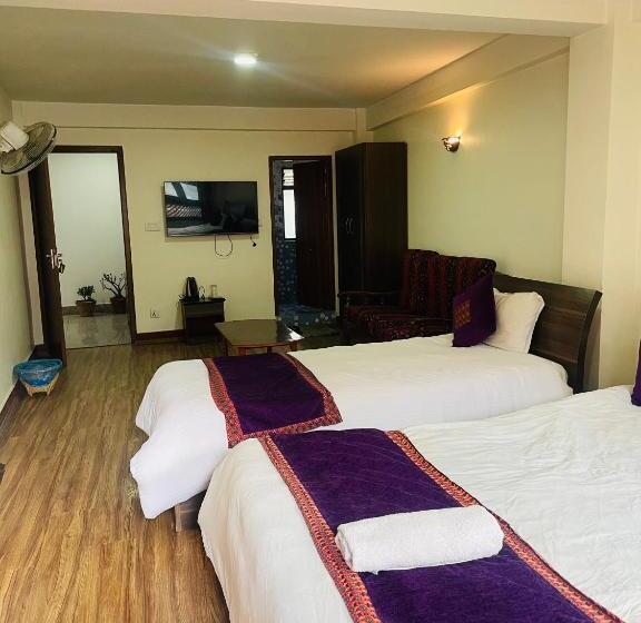 اتاق اجرایی سه نفره, Bhaktapur Inn