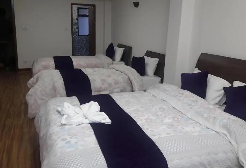 اتاق اجرایی سه نفره, Bhaktapur Inn