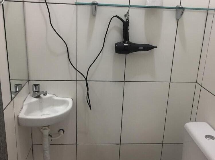 Pokój Standard Trzyosobowy, Sambura