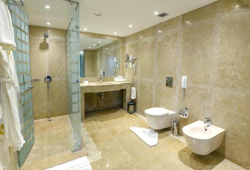 اتاق استاندارد با چشمانداز دریاچه, Tolip El Forsan