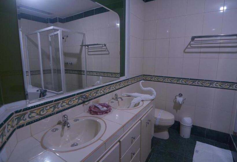 سوییت لوکس, Victoria Suites