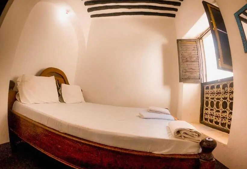 Basic-huone, Zlife Stone Town