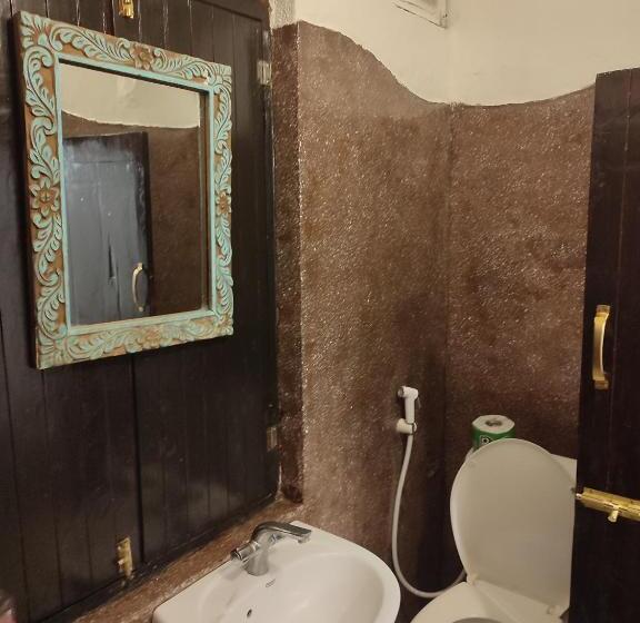 Economy Triple Room, Zlife Stone Town