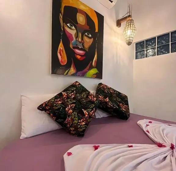 Superior Kolmen Hengen Huone, Zlife Stone Town