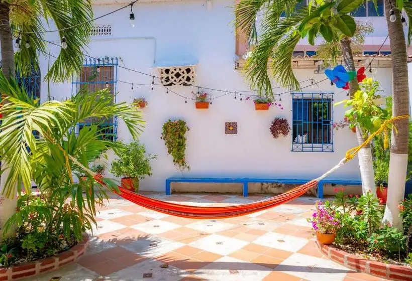 Standard Neljän Hengen Huone, Casa Caribe Colonial