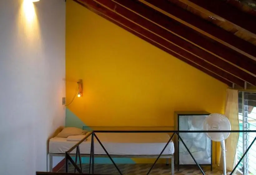 تختخواب در اتاق مشترک, Hostel De Boca En Boca