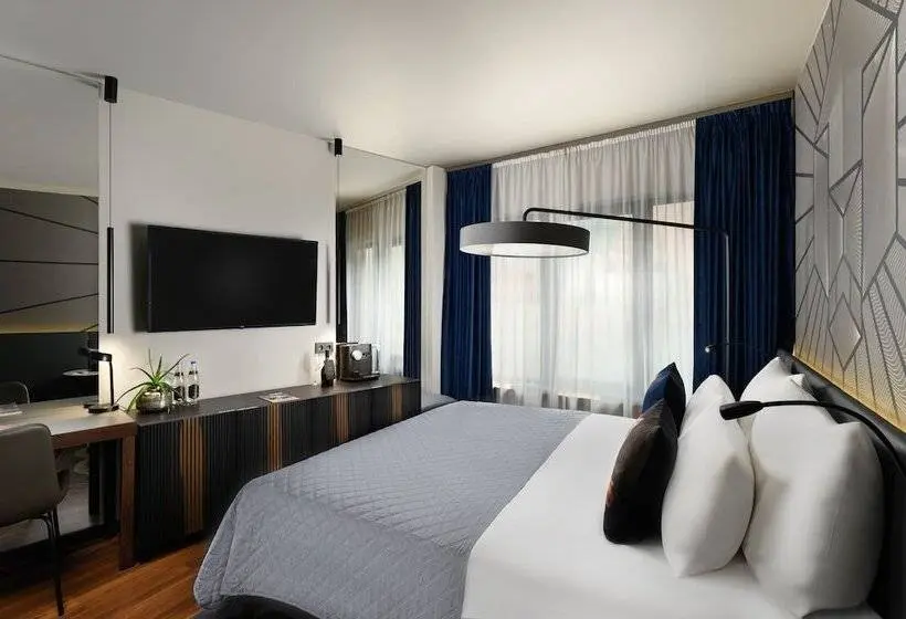 اتاق استاندارد با چشم‌انداز, Clark Budapest   Adults Only