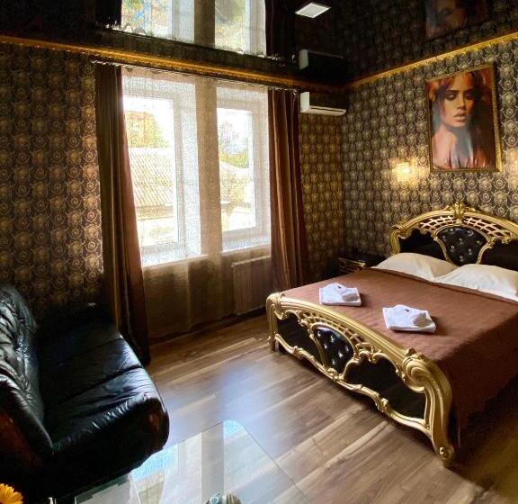 سوئیت با تخت بزرگ, Royal