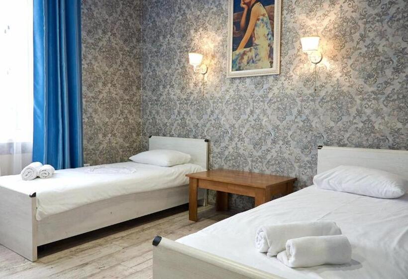 اتاق راحتی سه تخته, Royal