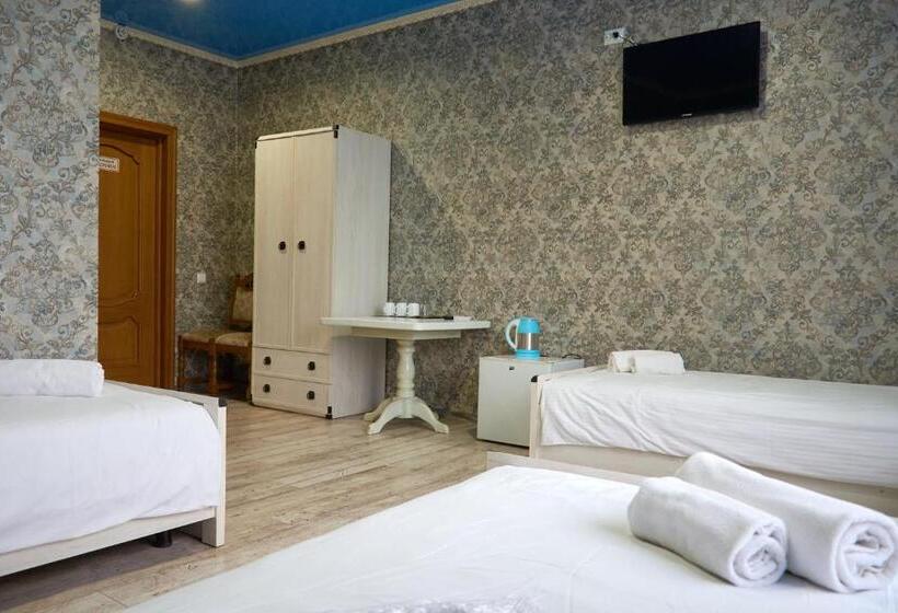 اتاق راحتی سه تخته, Royal