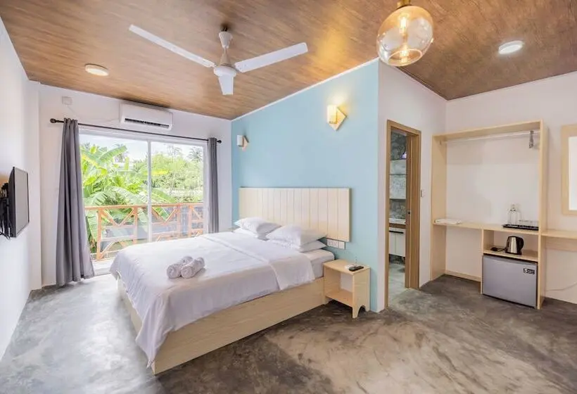 اتاق لوکس با چشمانداز شهر, Bibee Surf