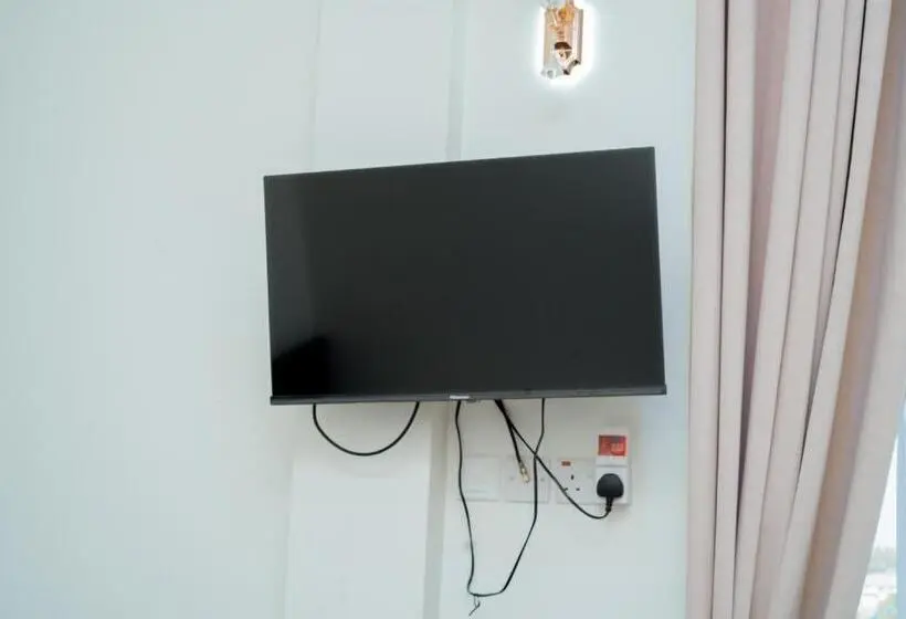 اتاق لوکس با بالکن, Mach