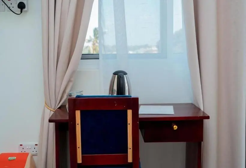 اتاق لوکس با تخت بزرگ, Mach