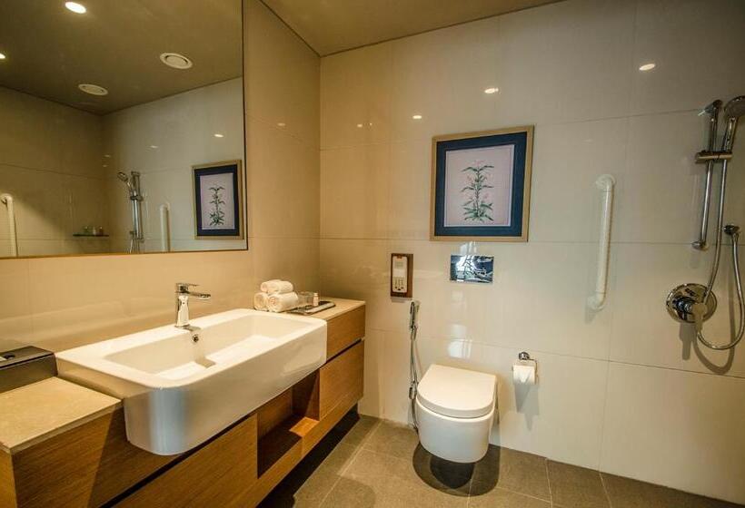 مجموعه ویستا شهر, Altair   A Boutique