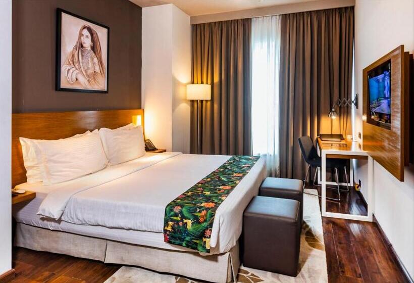 اتاق کلاس بیزنس, Altair   A Boutique