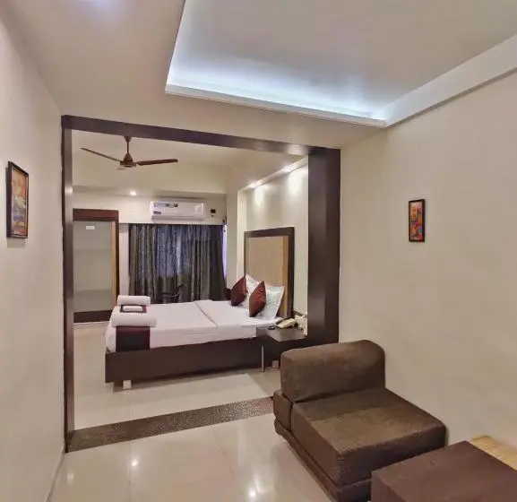 デラックスルーム, Ashwin Igatpuri, Pure Veg & Jain Food