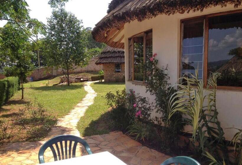سوییت خانوادگی, Banda Lodge