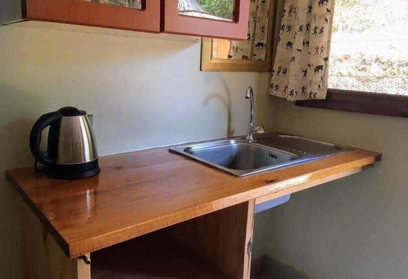 Standard Room Shared Bathroom, Banda Lodge