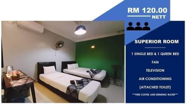 غرفة قياسية ثلاثية, Ghazrin S Classic