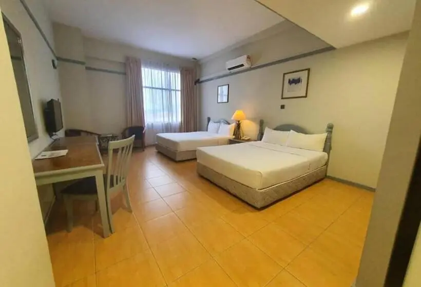 Perhesviitti, Grace Hotel Lahad Datu