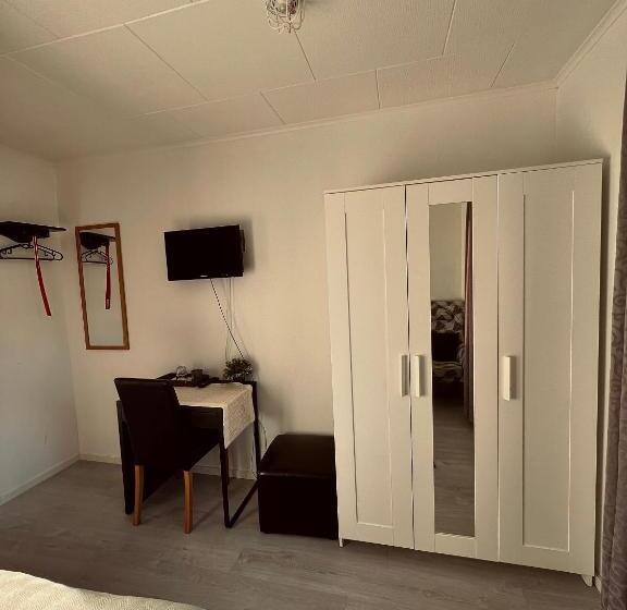 스탠다드 싱글 룸, Råda