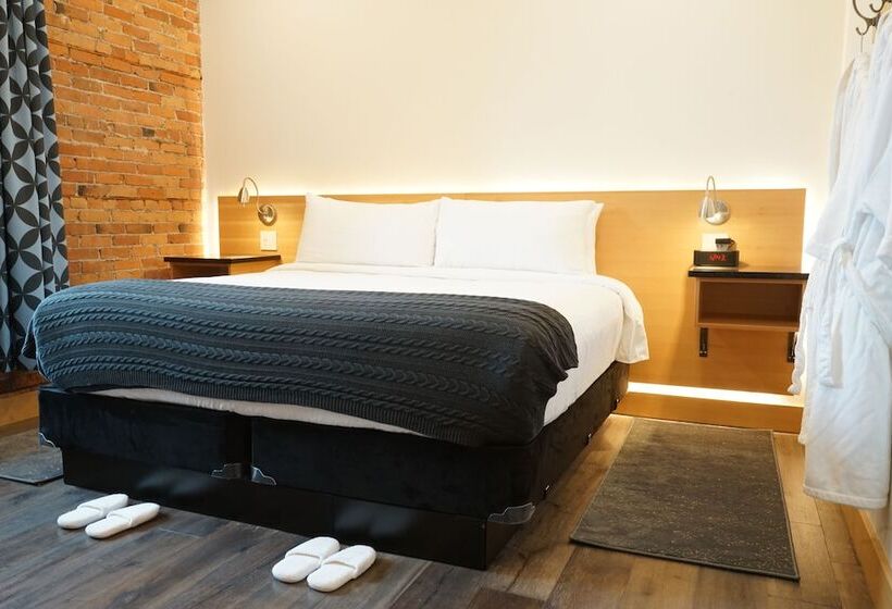 غرفة ديلوكس, Savoy