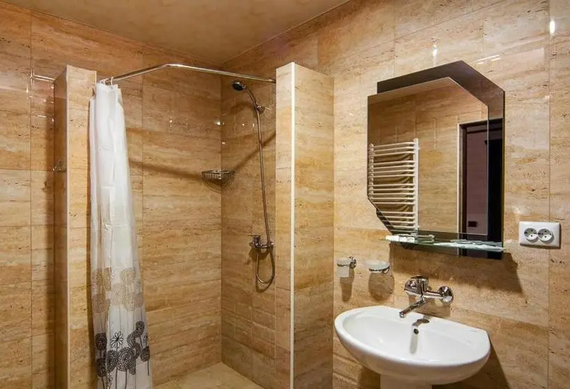 اتاق سوپریور خانوادگی, Spa Resort Herich