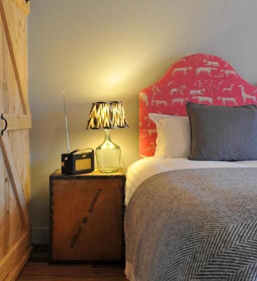 标准间, The Driftwood