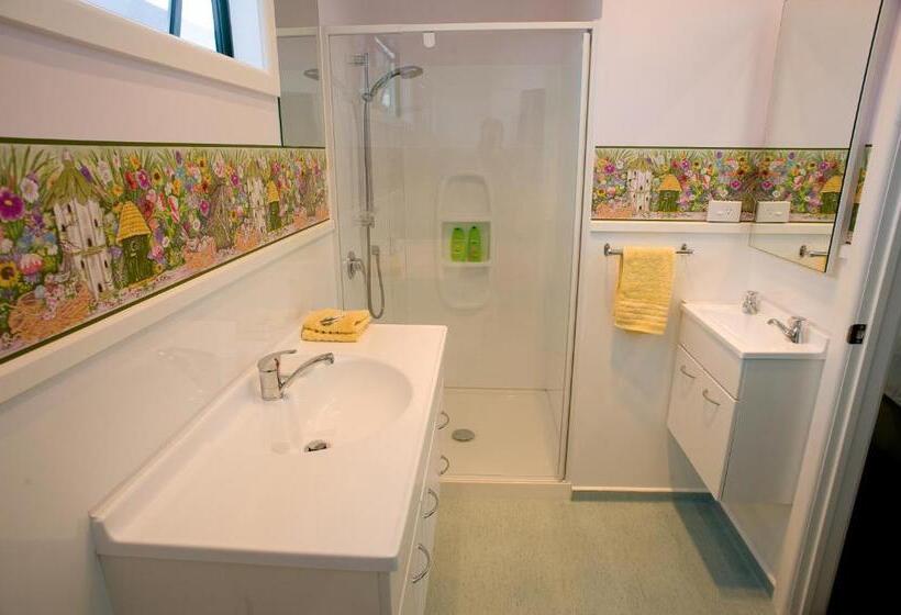 Студия Стандарт, Emotel Napier