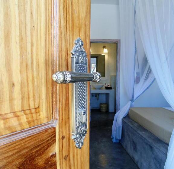 スタンダードルーム, Villa Huruma