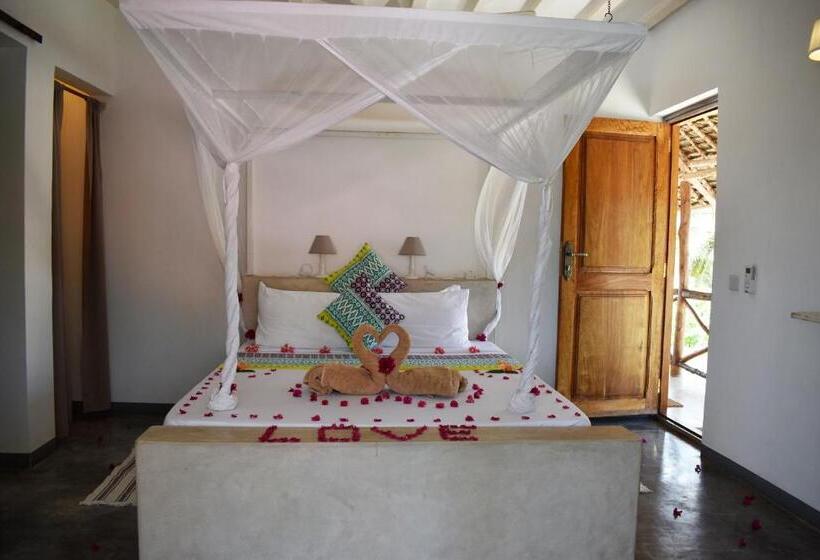 片側に海が見えるデラックスルーム, Villa Huruma