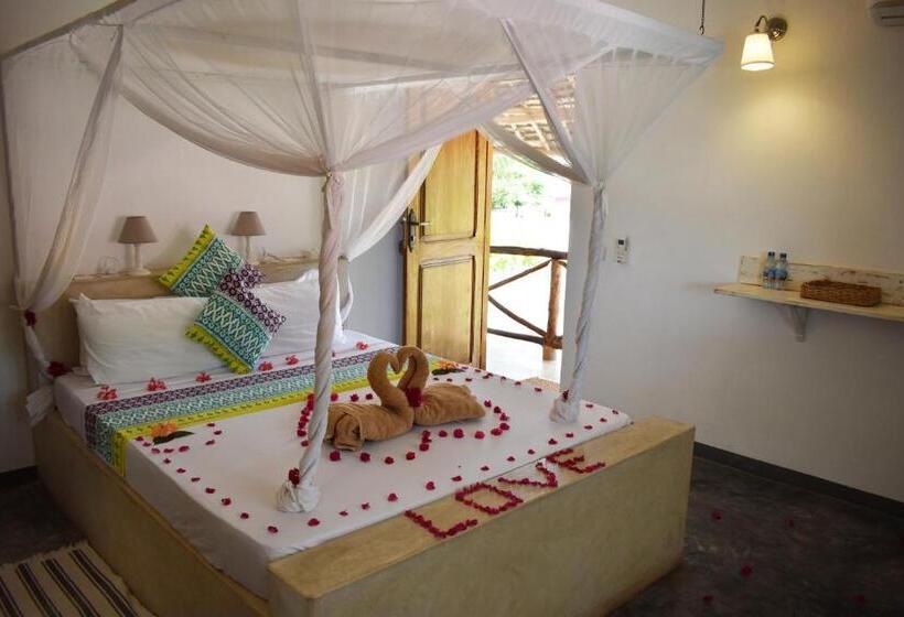 片側に海が見えるデラックスルーム, Villa Huruma