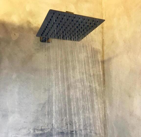 片側に海が見えるデラックスルーム, Villa Huruma