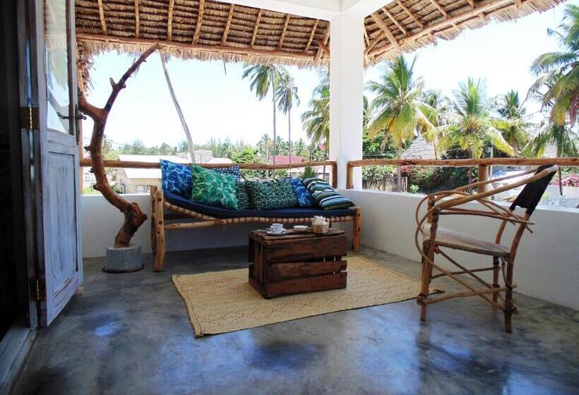 片側に海が見えるデラックスルーム, Villa Huruma