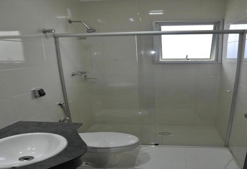 شقة غرفة واحدة, Das Acacias