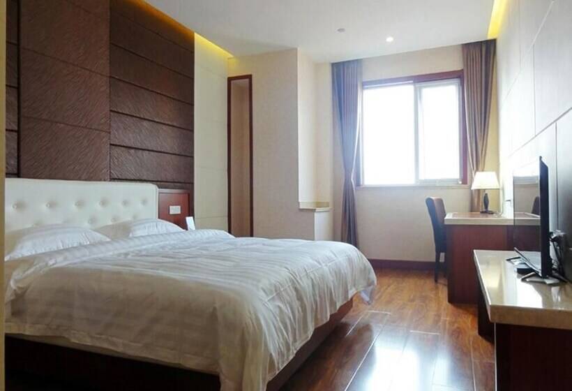 スーペリアールーム, Hua Qi Kaiserdom Hotel Zhongshan Road St Michael S Cathedral And Zhanqiao Pier Qingdao