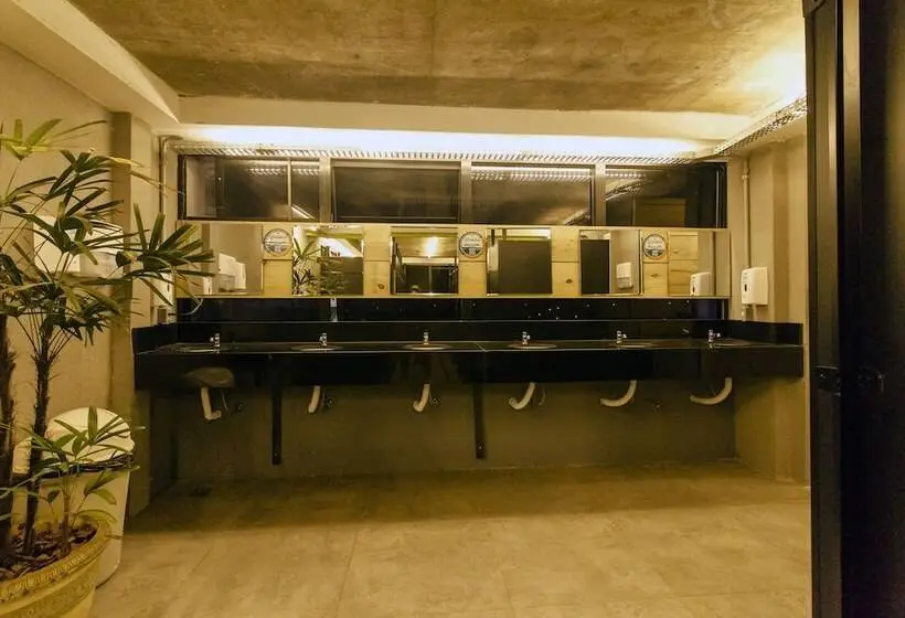 ルームシェアのワンベッド, Joy Hostel & Suítes