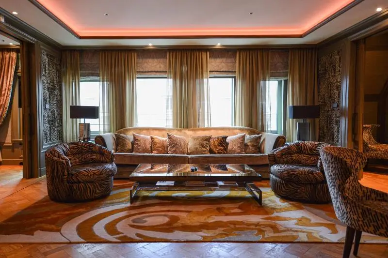 Sviitti, Twentyseven Small Luxury Hotels Of The World