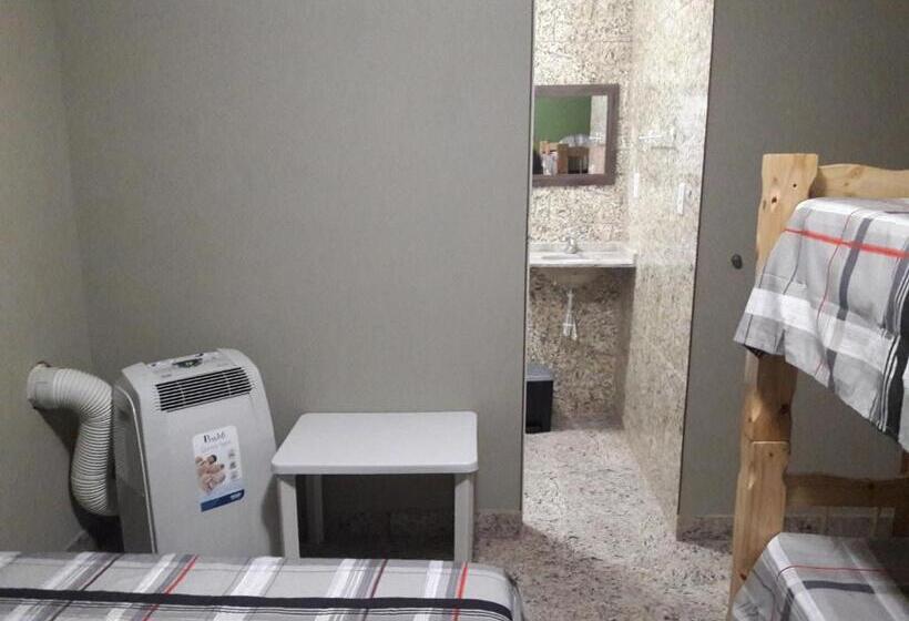 Family Suite, Hostel Falcão Suites Privativas Com Ar Condicionado